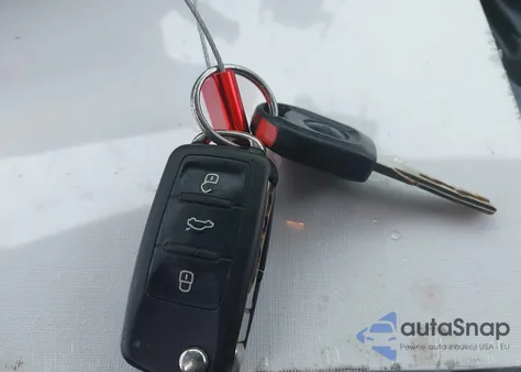 2010 Volkswagen Jetta Limited Edition из США, поврежденный, VIN 3VWRZ7AJ0AM105047